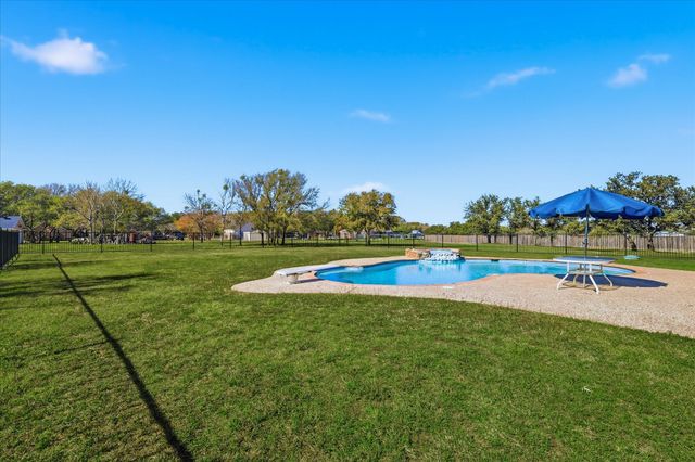 113 Green Oaks Court, Hudson Oaks, TX 76087