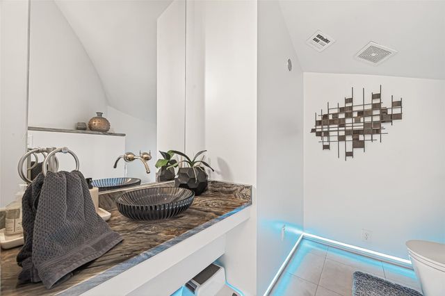 6005 Inwood Drive A, Houston, TX 77057