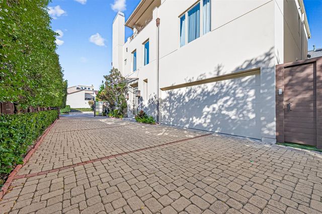 6005 Inwood Drive A, Houston, TX 77057