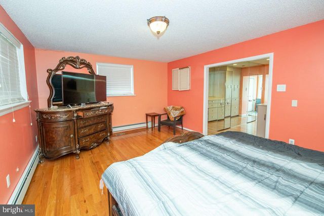 1735 EMERSON ST, Philadelphia, PA 19152