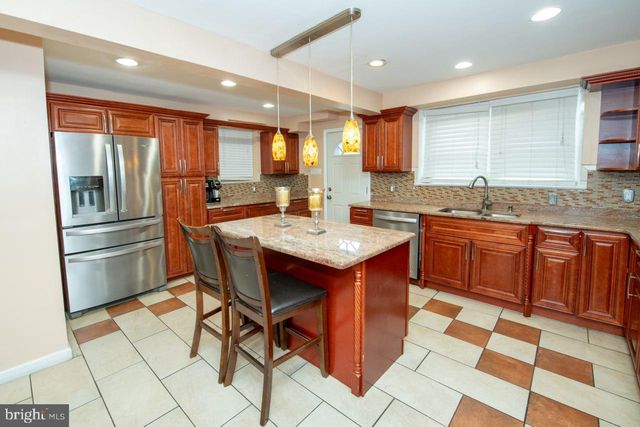 1735 EMERSON ST, Philadelphia, PA 19152