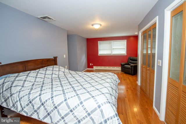 1735 EMERSON ST, Philadelphia, PA 19152