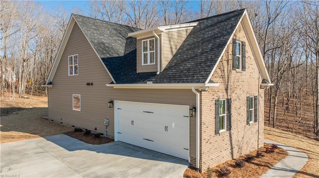 2442 Farmwood Lane, Asheboro, NC 27205