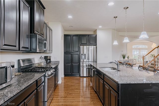7944 Megan Meadow Drive, Hudson, OH 44236