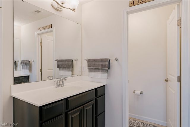 7944 Megan Meadow Drive, Hudson, OH 44236