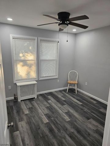 65 Hale St, New Brunswick City, NJ 08901