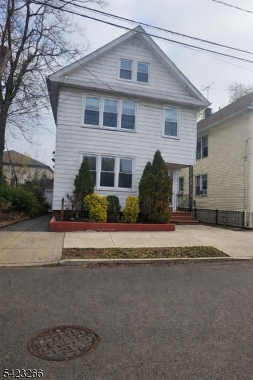 65 Hale St, New Brunswick City, NJ 08901