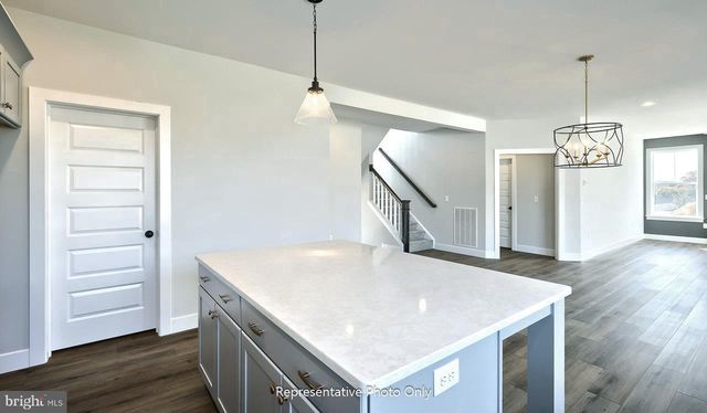 81 TUPELO ST, Lititz, PA 17543