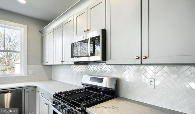 81 TUPELO ST, Lititz, PA 17543