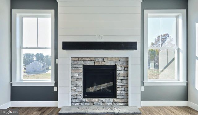 81 TUPELO ST, Lititz, PA 17543