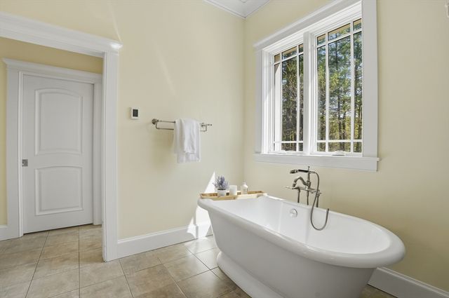 29-R Orchard St, Newbury, MA 01922