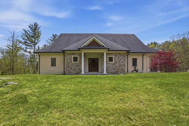 29-R Orchard St, Newbury, MA 01922