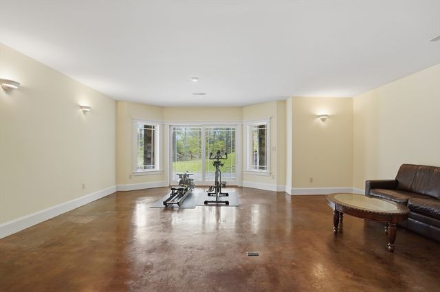 29-R Orchard St, Newbury, MA 01922