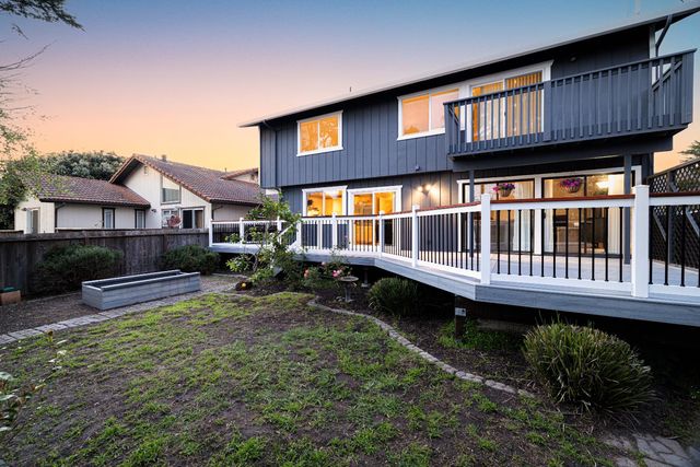 256 6th Street, Half Moon Bay, CA 94037