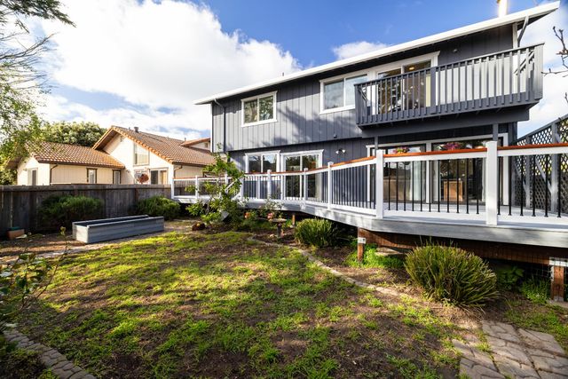256 6th Street, Half Moon Bay, CA 94037