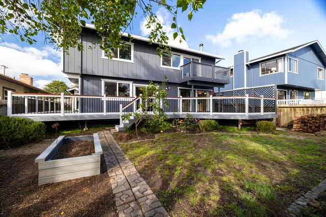 256 6th Street, Half Moon Bay, CA 94037