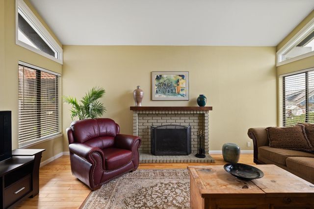256 6th Street, Half Moon Bay, CA 94037
