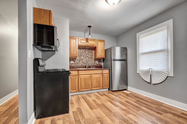 1897 Division Street, Chicago Heights, IL 60411