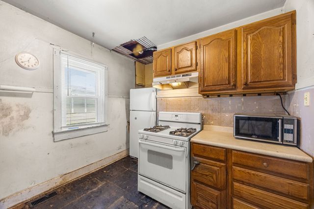 1422 Idaho Street, Des Moines, IA 50316