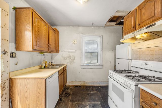 1422 Idaho Street, Des Moines, IA 50316