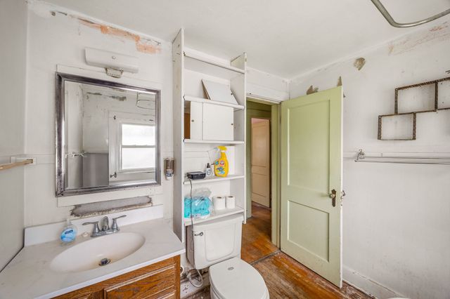 1422 Idaho Street, Des Moines, IA 50316