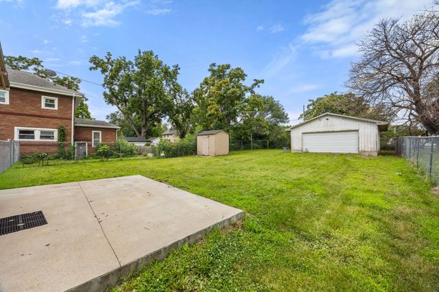 1422 Idaho Street, Des Moines, IA 50316