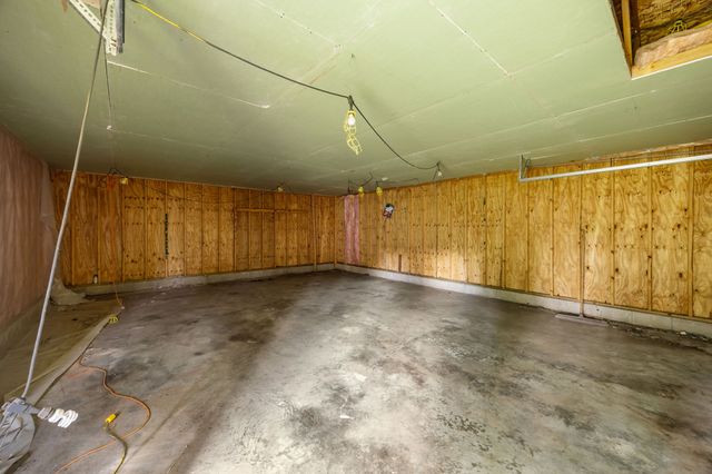 1422 Idaho Street, Des Moines, IA 50316