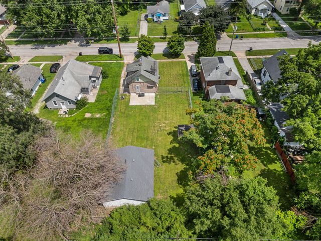 1422 Idaho Street, Des Moines, IA 50316