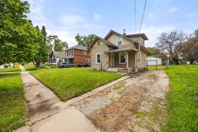 1422 Idaho Street, Des Moines, IA 50316