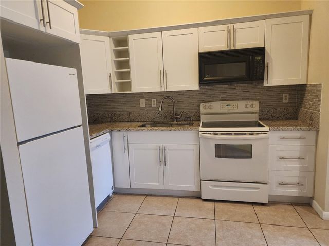 736 NW 47th Street 736, Deerfield Beach, FL 33064