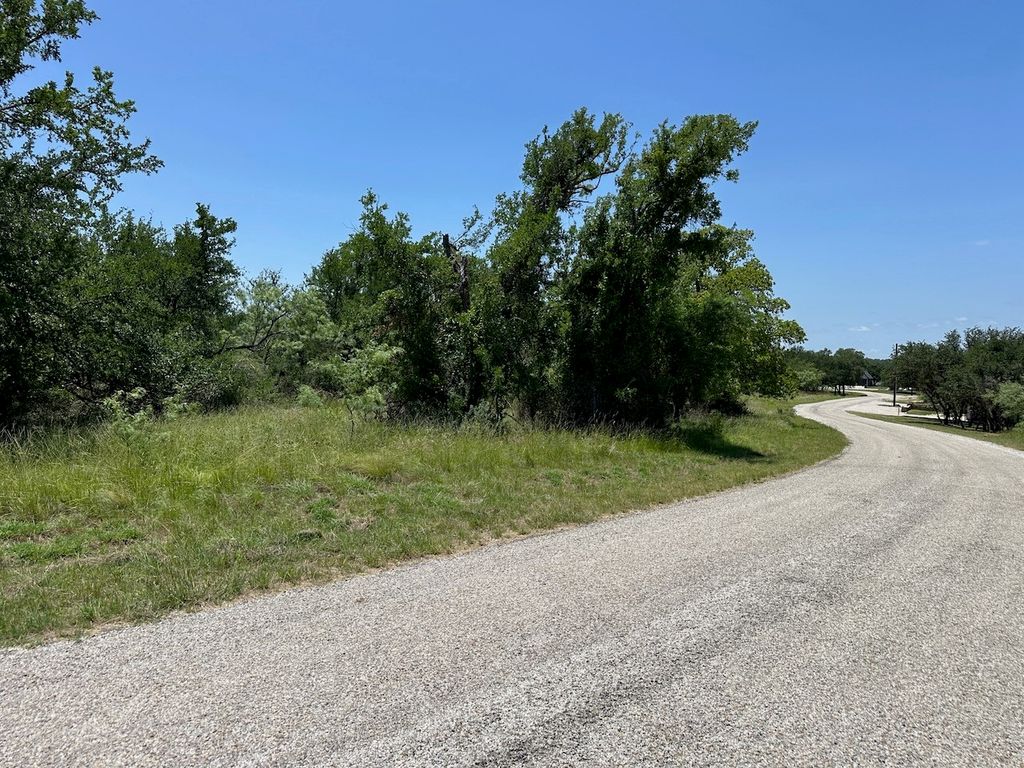 86 Feather Bay Boulevard, Brownwood, TX 76801