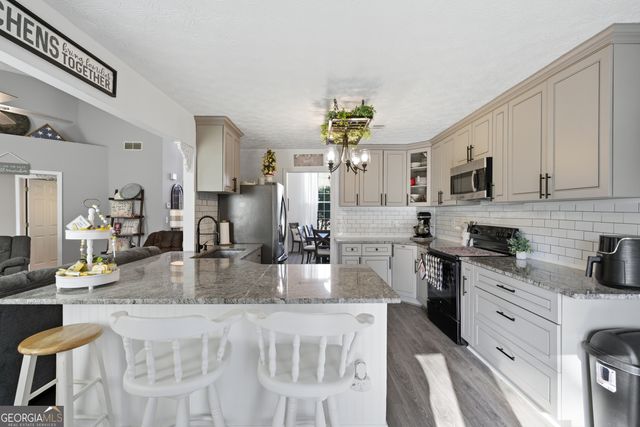 184 Glenn Eagles Way, Hiram, GA 30141