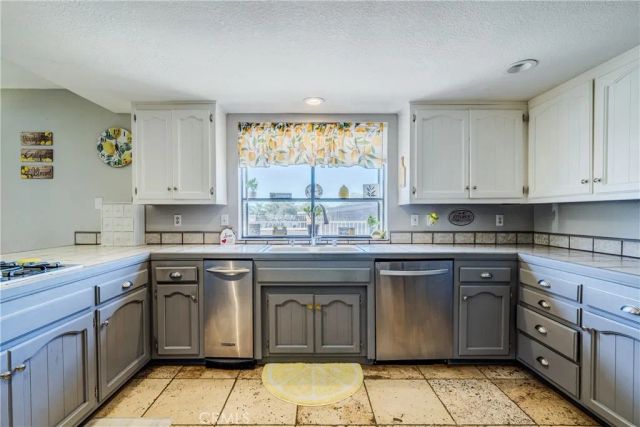 6616 Landfair, Riverside, CA 92509