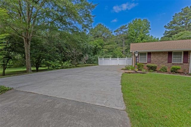 183 Inman Road, Fayetteville, GA 30215