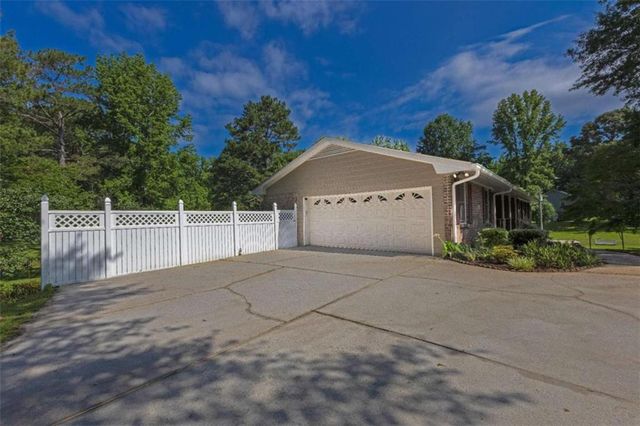 183 Inman Road, Fayetteville, GA 30215