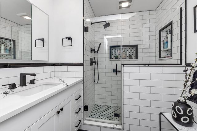 100-70 Baker Court 70, Island Park, NY 11558
