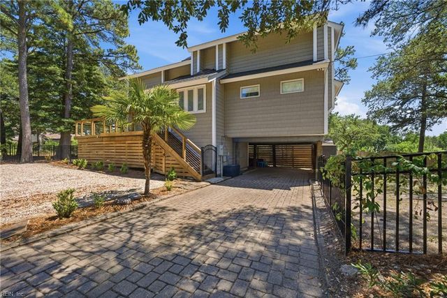 2709 Poinciana DR, Virginia Beach, VA 23451
