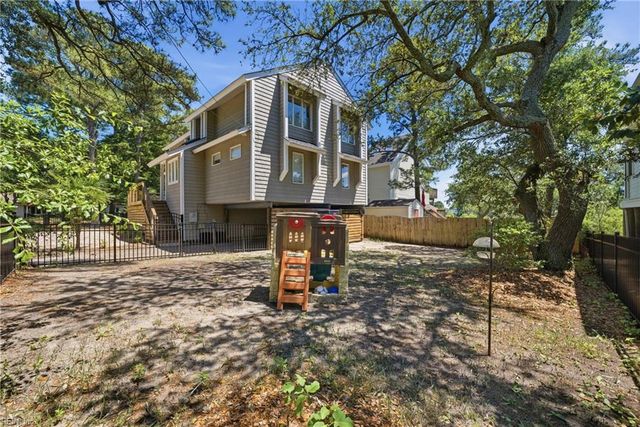 2709 Poinciana DR, Virginia Beach, VA 23451
