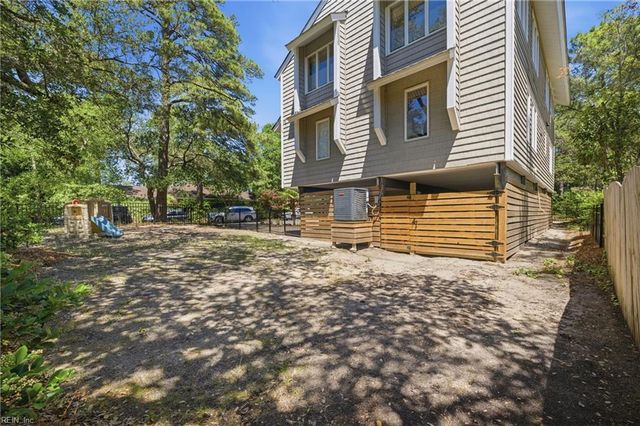 2709 Poinciana DR, Virginia Beach, VA 23451