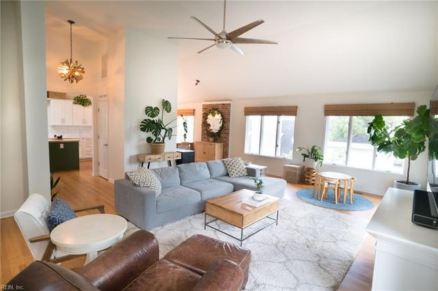 2709 Poinciana DR, Virginia Beach, VA 23451