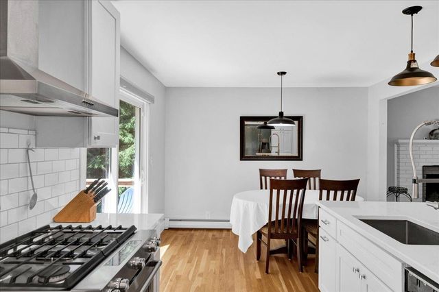 8 Deborah Drive, South Burlington, VT 05403