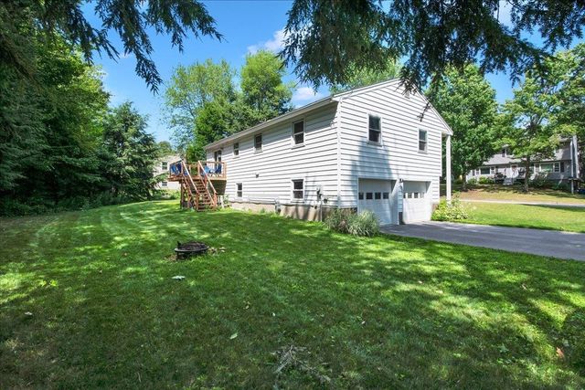 8 Deborah Drive, South Burlington, VT 05403