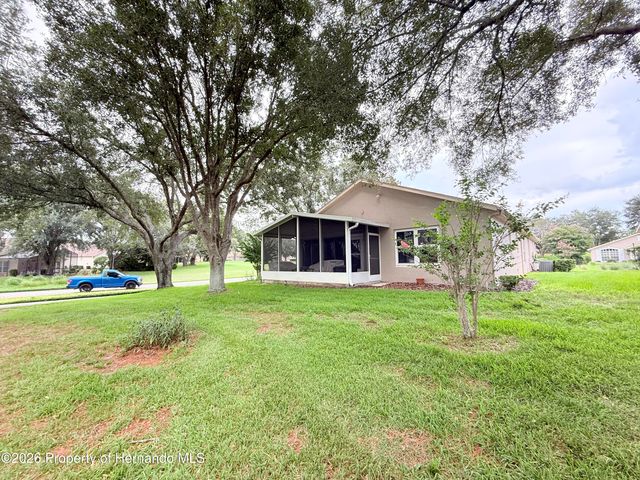265 Center Oak Circle, Spring Hill, FL 34609
