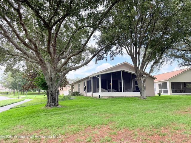 265 Center Oak Circle, Spring Hill, FL 34609