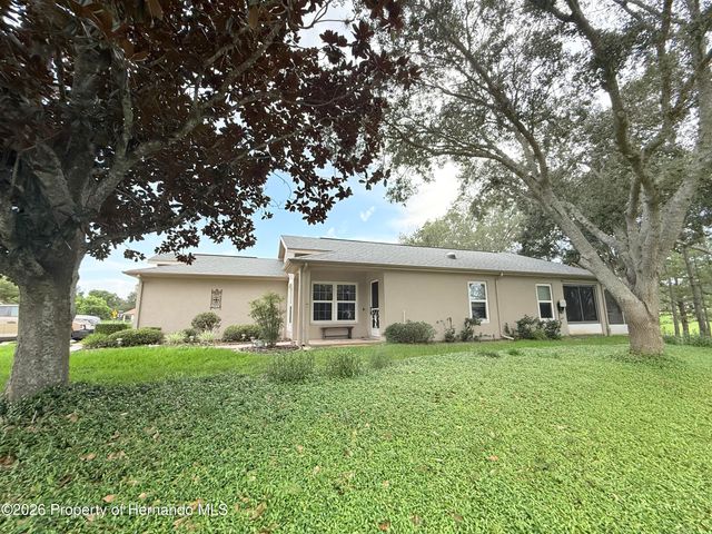 265 Center Oak Circle, Spring Hill, FL 34609
