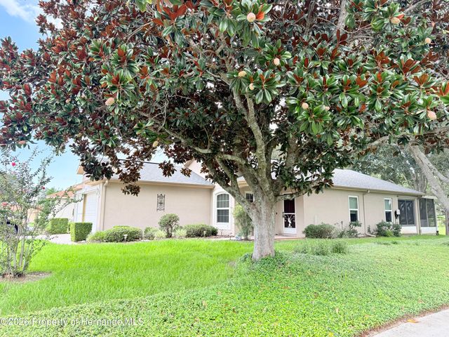 265 Center Oak Circle, Spring Hill, FL 34609