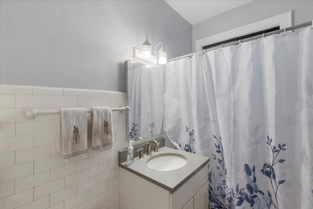 730 NOYES Street K3, Evanston, IL 60201