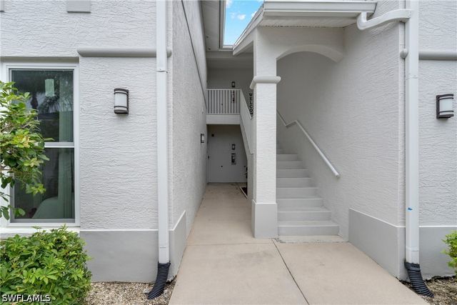 1320 Charleston Square DR 103, Naples, FL 34110
