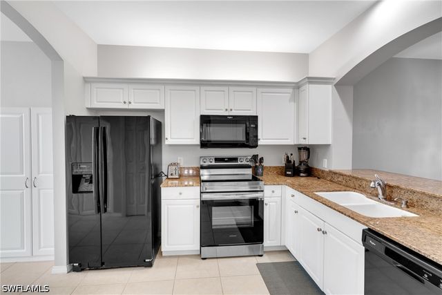 1320 Charleston Square DR 103, Naples, FL 34110