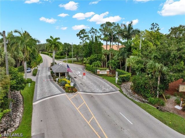 1320 Charleston Square DR 103, Naples, FL 34110